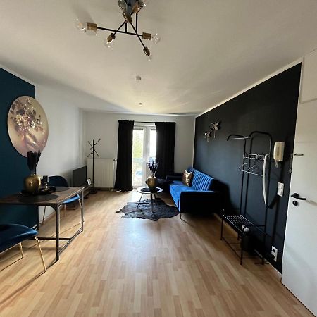 Apartment Mit Guten Anbindungen Maagdenburg Buitenkant foto